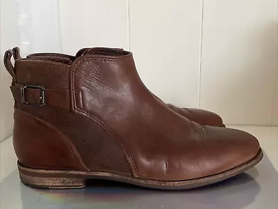 Sz 8 UGG Australia Demi Brown Distress Leather Zip Ankle Booties 1008677 • $34.95
