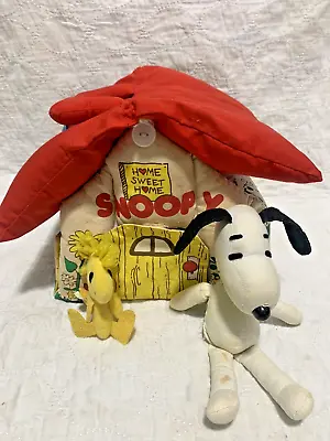 Vintage 1980 Snoopy Plush Doghouse Woodstock Cloth Toy  W/ Snoopy & Woodstuck • $35