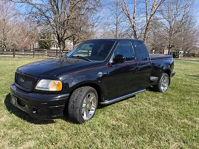 2000 Ford F-150 Harley Davidson Edition • $13900