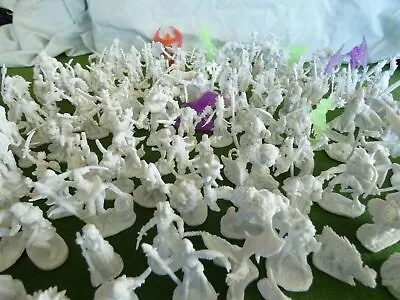 $54.99 • Buy Random New Reaper Bones Unpainted Fantasy Miniatures - Bulk Lot - Great For D&D