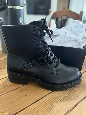 Vera Wang Trombone Black Combat Boots 7 • $50