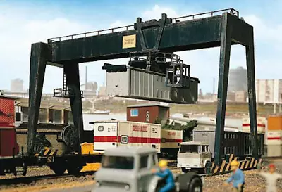 Vollmer 47905 Container Crane Kit N Gauge • £25