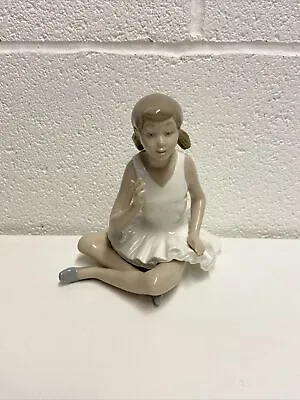 Nao By Lladro Slipper Ballerina Sitting Cross Legged (MISSING FINGER) • £12