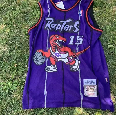 Vintage Mitchell And Ness Toronto Raptors Vince Carter Jersey L • $54