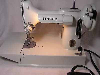 Vtg Singer Featherweight 221-K White Sewing Machine  - Collector Grade     MINTY • $1999