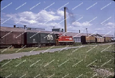 ORIG SLIDE Vermont Railway 501 SW1500 Switching Scene At Rutland Original Ko • $5.50