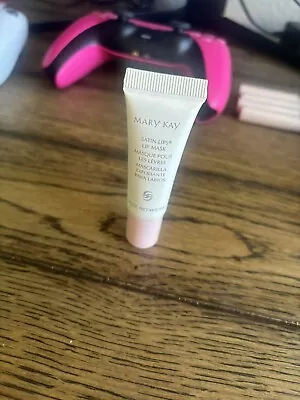 MARY KAY Satin Lips Lip Balm Treatment Dry Lips .3 Oz Discontinued NO BOX • $17