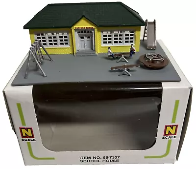 Bachmann N Scale Item # 55-7307 School House In Box • $23.95