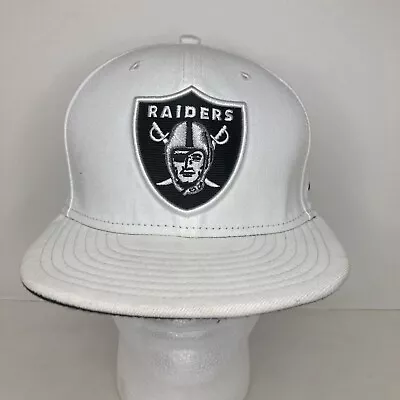 Oakland Raiders NFL Onfieid New Era 59Fifty Fitted Hat/Cap White Size 7 1/4 • $16.99