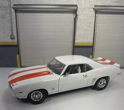 Highway 61 1/18 Scale 1969 Chevy Camaro Rs/SS Z/10 “White W/Orange”NO BOX • $148.99