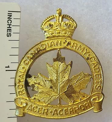 ORIGINAL 1940s Vintage ROYAL CANADIAN ARMY CADETS CAP BADGE • $12.71