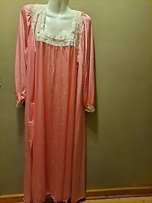 Shadowline Nightgown Robe Set  Pink Nylon W/ Lace Vtg Peignoir Lingerie Large  • $49.99