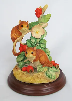 £31.98 • Buy Border Fine Arts Anne Wall 1997 Autumn Hedgerow Mouse Mice Red Berries Figurine