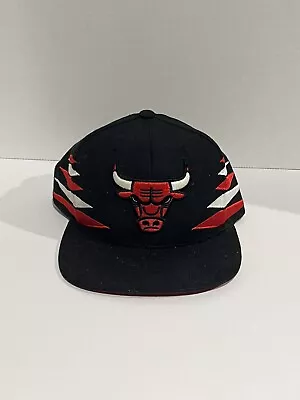 Mitchell Ness Chicago Bulls Snapback Hat Cap Needs Cleaning. • $14.99