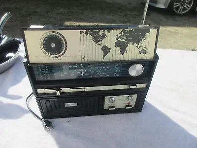 Vintage 1974 MGM 2001: A Space Odyssey 6 Band Shortwave Radio - VERY RARE!  • $79.99