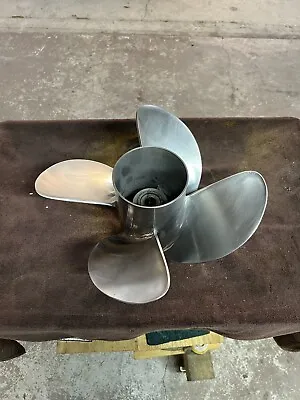 Mercury Marine Revolution 4 Propeller 857024A46 17P RH • $550