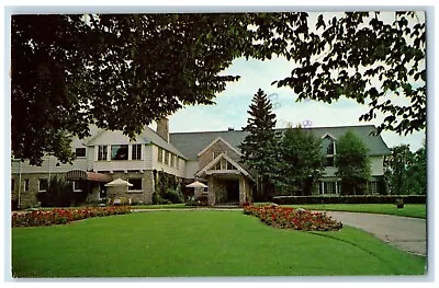 1976 Maxwelton Braes Resort Golf Club Bonnie Brae Road Baileys Harbor Postcard • $9.98