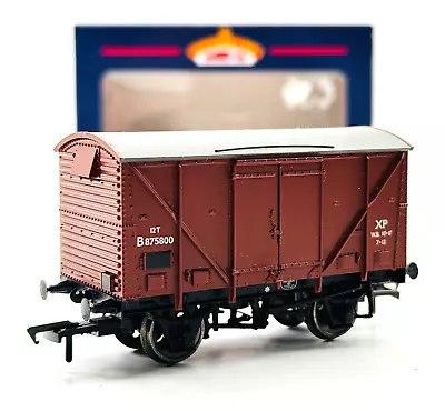 Bachmann 00 Gauge - 38-180 - 12 Ton Br Fruit Van Bauxite (early) - Boxed • $24.81