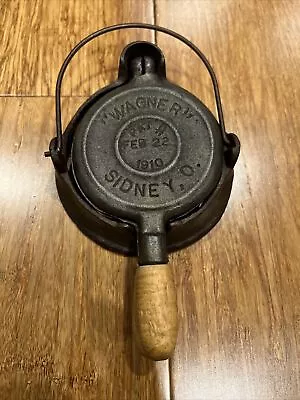 Wagner Sidney 0 Cast Iron Waffle Maker Pat. Feb 22 1910. With High Base • $31