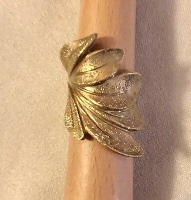 EUC QVC 18K Vermeil 925 Made In Italy Sparkly Leaf Design Ring SZ 8 • £24.12