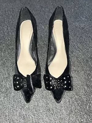 Zara Black Velvet Bow Shoes Size 5 • £0.99