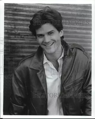 1994 Press Photo D.W. Moffett In  The Oldest Rookie  - Hcp71370 • $17.99