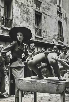 $178.26 • Buy 1948 Vintage RICHARD AVEDON Female Fashion Paris Acrobat Large Duotone Photo Art
