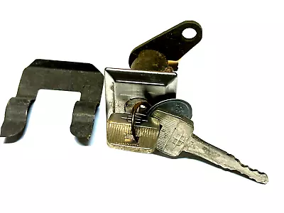 $47 • Buy NOS Lincoln 1974-1976 Door Lock Cylinder & Bezel 2 Star Keys Ford D4VY-6521984-A