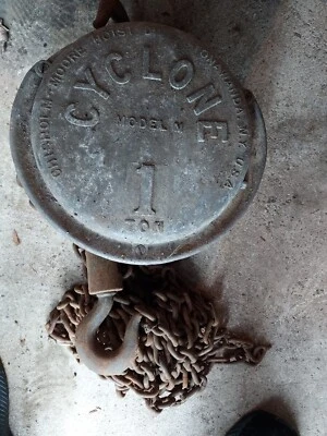 $58 • Buy Vintage Chisholm-Moore CM Cyclone Model M 1 Ton 2000lb Manual Chain Fall Hoist