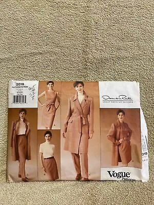 VOGUE Oscar De La Renta Sewing Pattern Careerwear Sz8 • $5.99