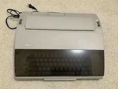 Vintage Sears Electronic Typewriter W Spell Corrector Sr1000 • $69.89