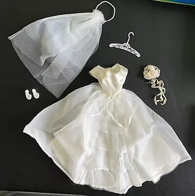 Vintage Barbie Brides Dress -  BRIDES DREAM  Outfit #947 • $30