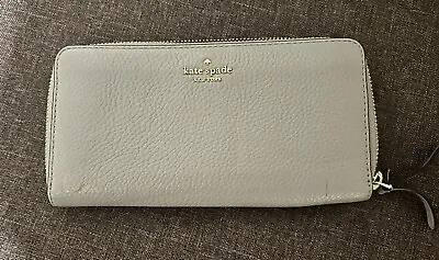 Kate Spade Purse • £25