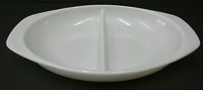 Pyrex 1.5 Quart Divided Serving Dish Casserole White Oval 1063 Handles USA • $8.88