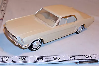 Amt 1965 Ford Mustang Promo Car In Cream 1:25 Sharp! • $99.99