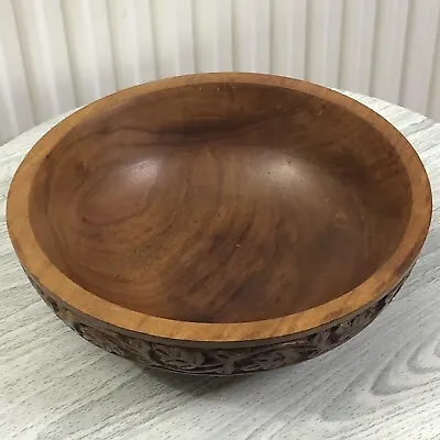 Beautiful Hand Carved Wooden Bowl 9” / Leaf Pattern  • £20