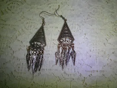 Vintage Copper Colored Dangling Chandelier Pierced Earrings • $5.99