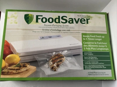 $31.09 • Buy FoodSaver V2060 Vacuum Packaging System, With Bonus Rolls Of Bags, Mostly Full