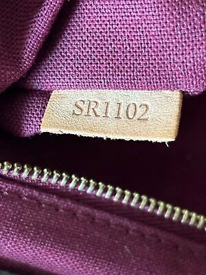 Louis Vuitton Bag • $149.20