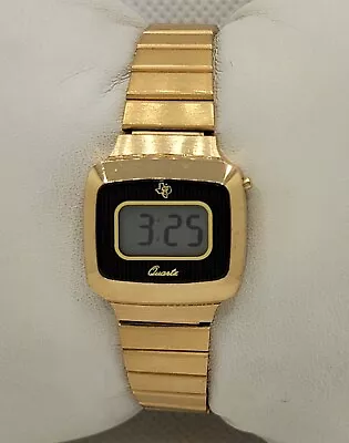 Ladies Vintage Texas Instruments Gold Tone Braclet Digital Watch F9 • $49.99