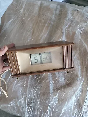 Working Vintage General Electric Model 8113 Walnut Wood Flip Clock • $69.99