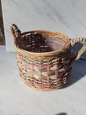Small Woven  Basket With Handle • $10