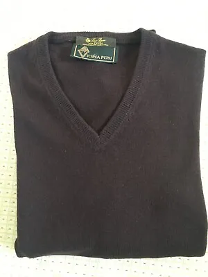 $1800 • Buy Mint Loro Piana  100% Vicuna Vneck Sweater 50