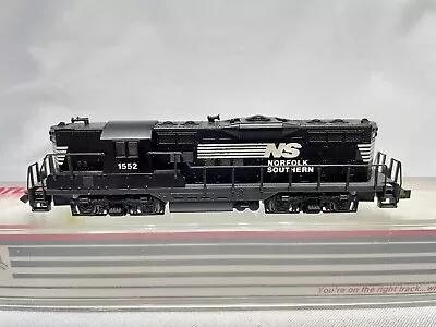 Atlas KATO N Scale EMD GP9 Norfolk Southern #1552 Diesel Locomotive With Box • $43