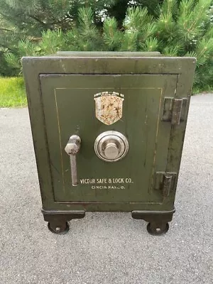 Antique Vintage Old  Baby  Victor Safe With 4# Combination • $999.99