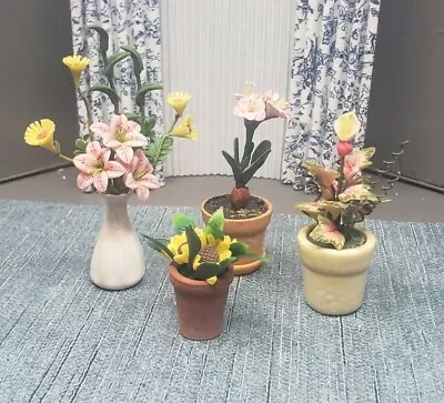 Dollhouse Miniature Lot Of Flowering Plants • $9.99