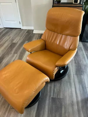 Ekornes Stressless Leather Swivel Recliner & Ottoman • $599