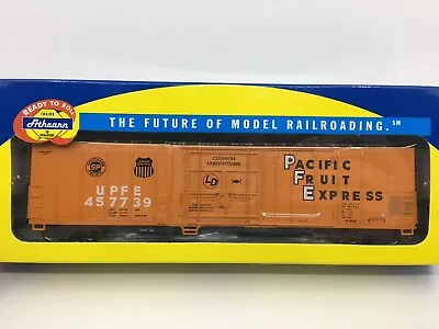 HO Athearn RTR 71412 Pacific Fruit Express 57’ Mechanical Reefer PFE #457739 • $18