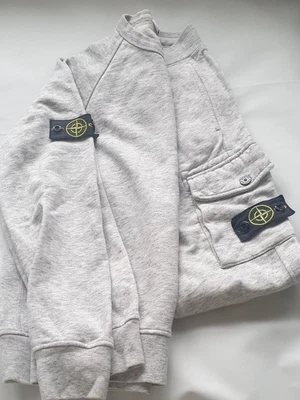 £45 • Buy Boys Junior Stone Island Tracksuit