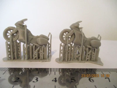 £4.50 • Buy Model Railway Scenery Unpainted Motorbikes 00 Gauge